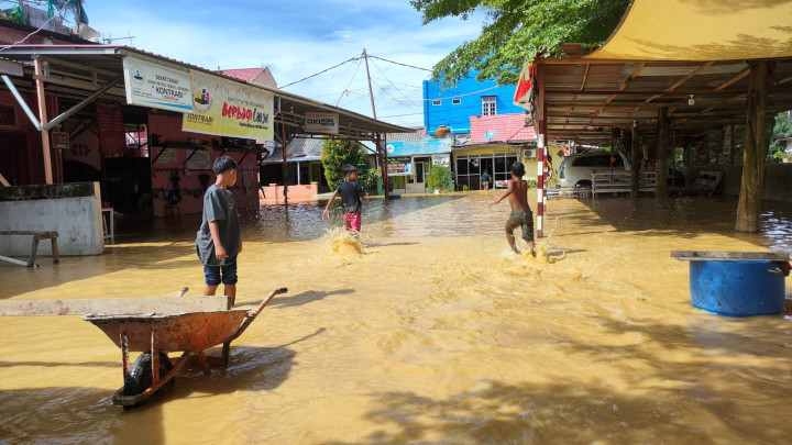 Banjir di Kelurahan Api-Api Meluas, 10 RT Terendam