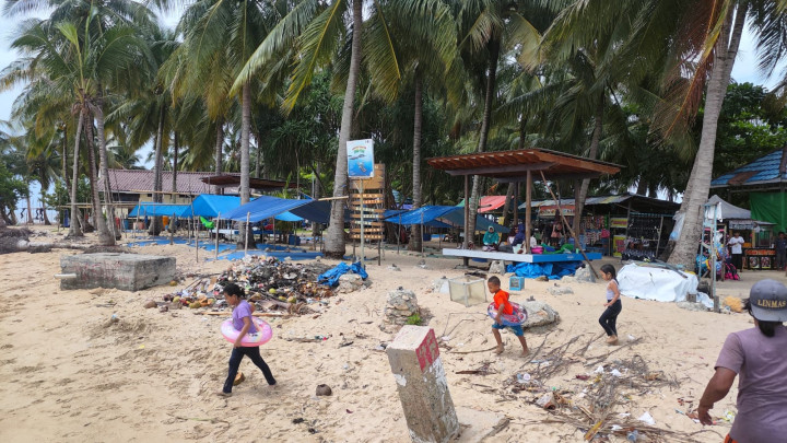 Pulau Beras Basah Jorok dan Kumuh; Terpal Disewakan Rp 100 Ribu, Sampah Berserakan hingga Nihil PAD