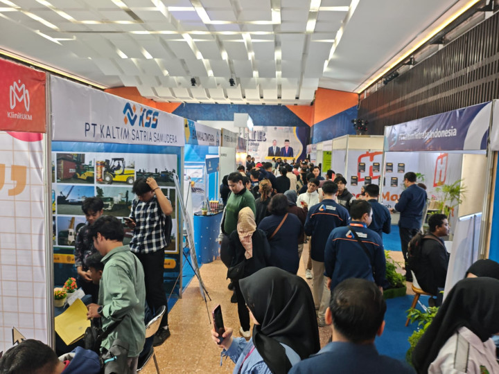 Hari Pertama Job Fair Bontang 2025; Sudah 237 Berkas Diterima Disnaker, Layanan Buka Sampai Malam
