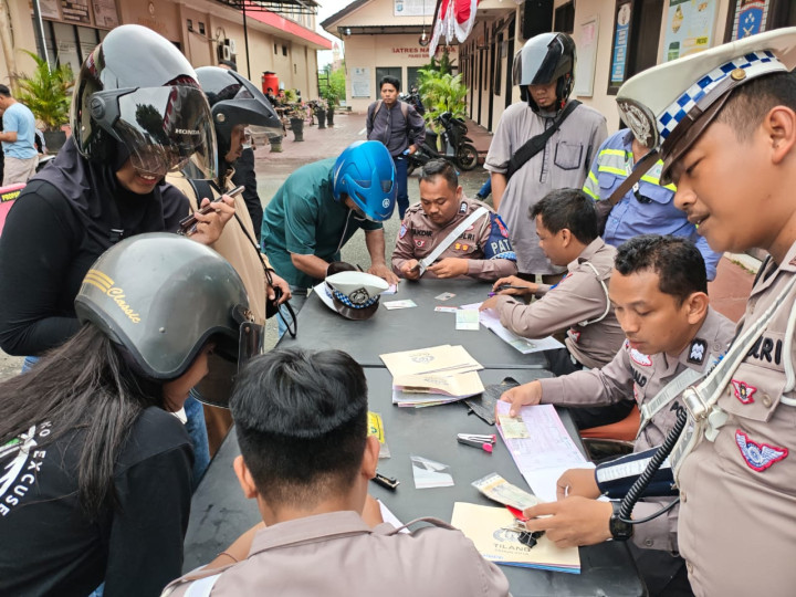 Polisi Tilang 224 Pelanggar, Mayoritas Tak Punya SIM, Razia Masih Gencar