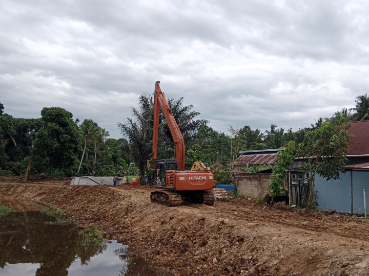 Telan Anggaran Rp19 Miliar, Pembangunan Siring Sungai Guntung Ditargetkan Rampung Desember 2025