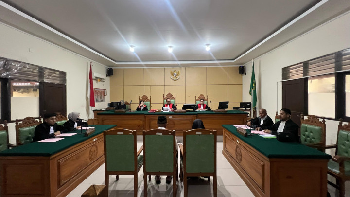 2 Terdakwa Investasi Apderis Dituntut Berbeda; Suami 9 Tahun, Istri Lebih Lama