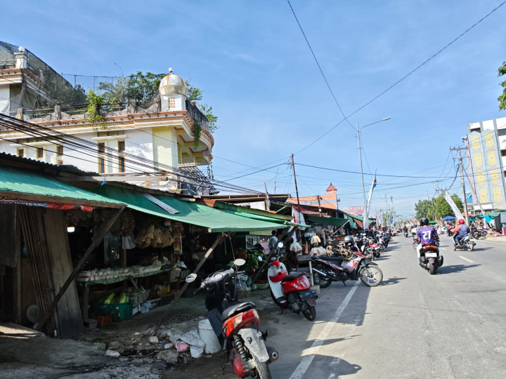 Hari Terakhir Sebelum Pembongkaran Paksa, PKL Masih Menjamur di Jalan KS Tubun