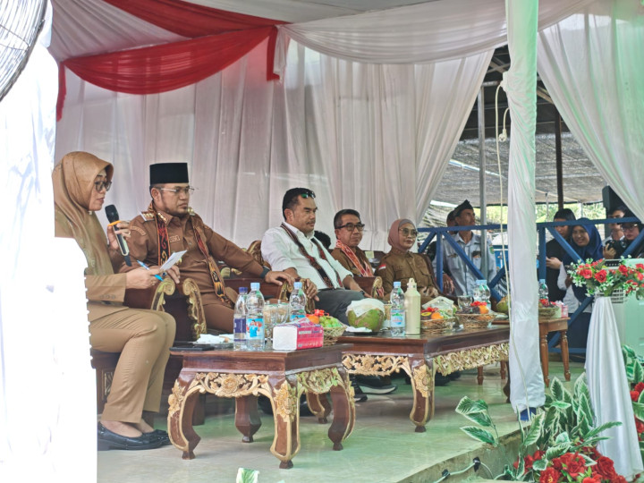 Kabiro Otda Pemprov Kaltim Tak Netral Saat Memandu Diskusi, Agus Haris Protes Keras