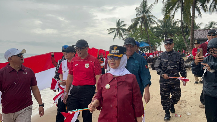 Lagi, Tenda Terpal yang Buat Kumuh Beras Basah Ditertibkan