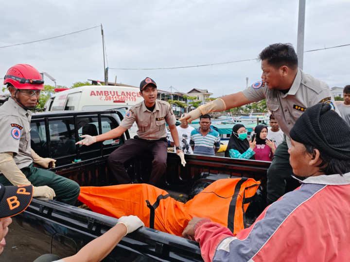 Nelayan Berbas Pantai Ditemukan Tewas di Laut; Diduga Terjerat Tali Belat