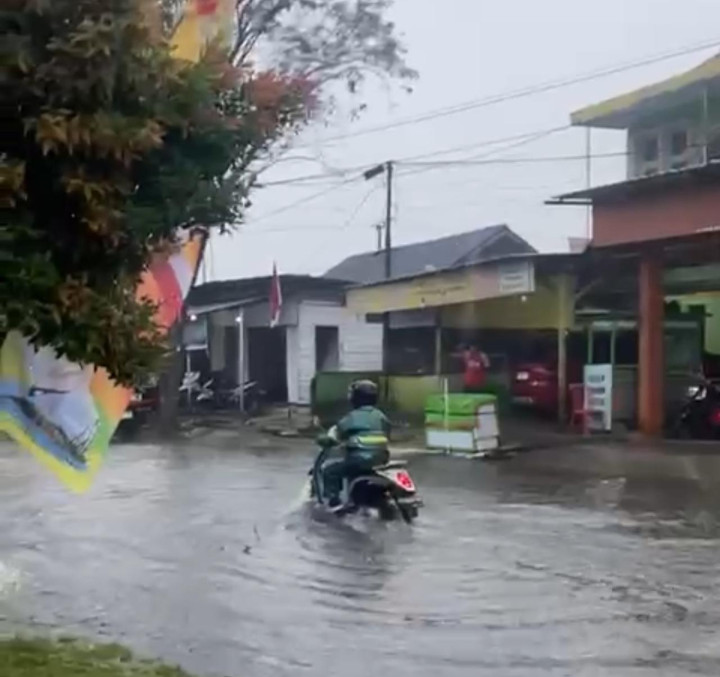 Parit Menyempit Perparah Banjir di Bontang Baru; Pemkot Anggarkan Rp 2 Miliar untuk Normalisasi