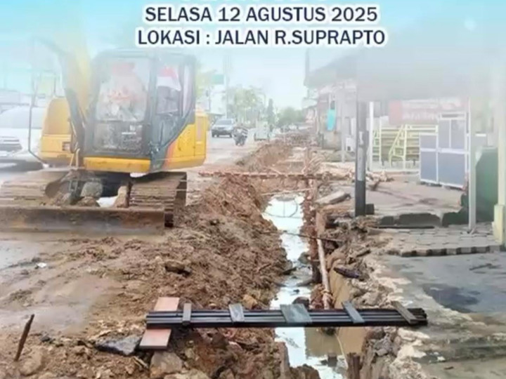 Pipa di R Suprapto Kena Garuk Ekskavator, Distribusi Air PDAM ke Ribuan Pelanggan Terhenti