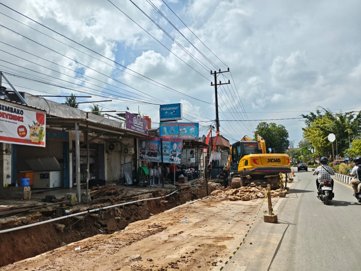 Proyek Drainase Mulai Sasar Jalan R Suprapto, Sejumlah Lapak Harus Dibongkar