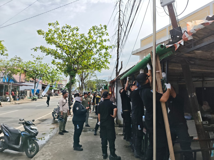 Satpol PP Disiagakan di Lokasi Usai Pembongkaran Lapak di Pasar Rawa Indah