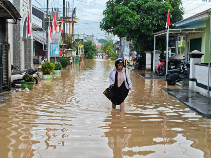 Hujan Semalaman, Perumahan Bontang Permai Terendam Banjir