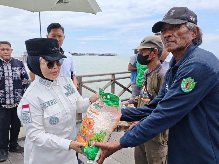 Pemkot Beri Bantuan Sembako hingga Kasur untuk Korban Rumah Ambruk di Bontang Kuala