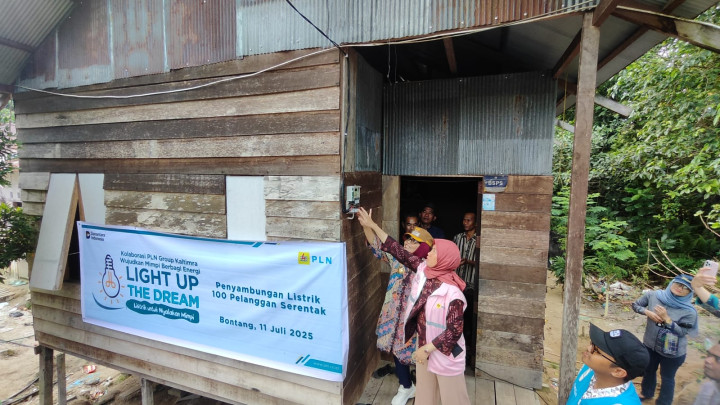 553 Warga Miskin di Bontang Dapat Bantuan Pemasangan Listrik Gratis