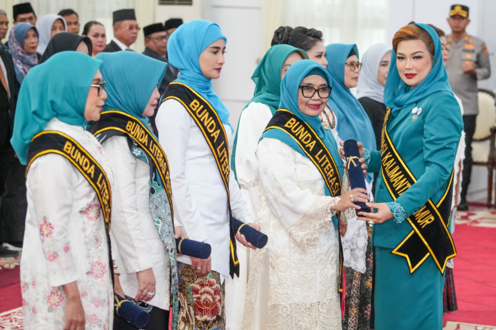 Ketika Buku Menjadi Cahaya, Bunda Neni Siap Menuntun Gerakan Literasi Bontang