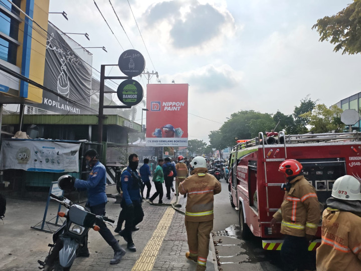 Outlet Burger di Ahmad Yani Bontang Nyaris Ludes Terbakar
