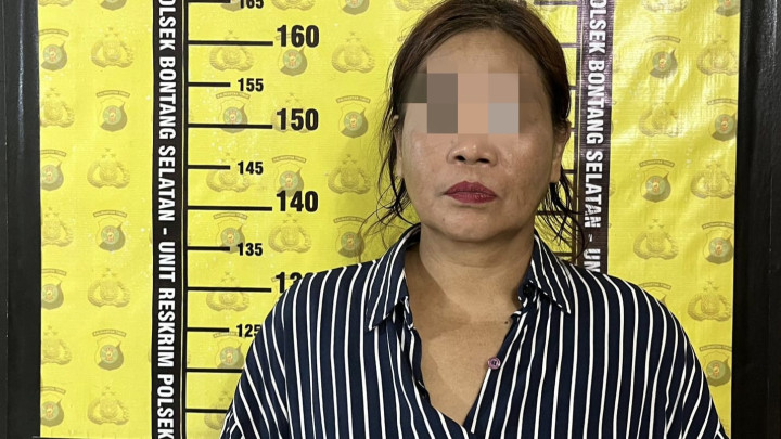 Perempuan Umur 50 Tahun Ketahuan Edarkan Narkoba di Bontang, Modus Transaksi Jatuhkan Sabu di Jalan