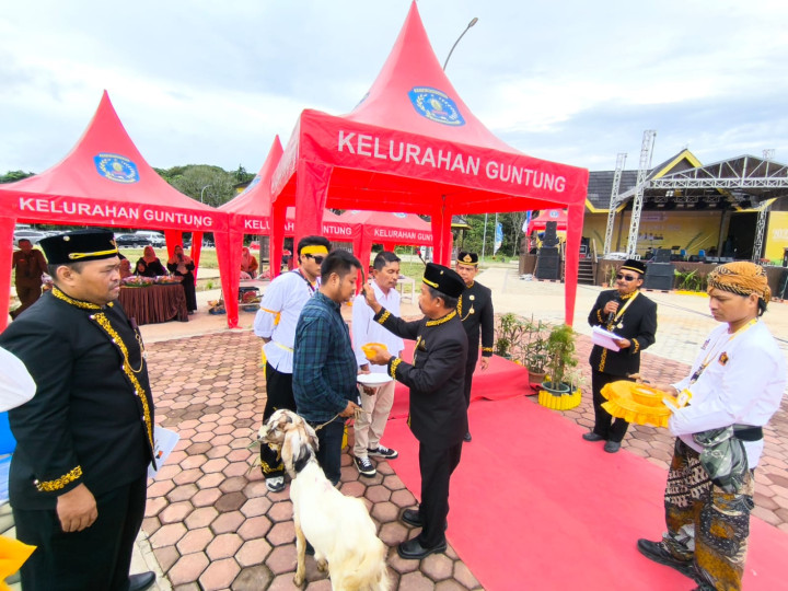 2 Warga Guntung Dijatuhi Sanksi Adat Usai Berkelahi; Tebus dengan Kambing dan Ayam