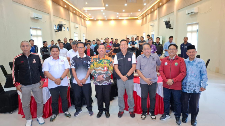40 Peserta Antusias Ikuti Pelatihan Wasit dan Pelatih Bola Voli di Bontang