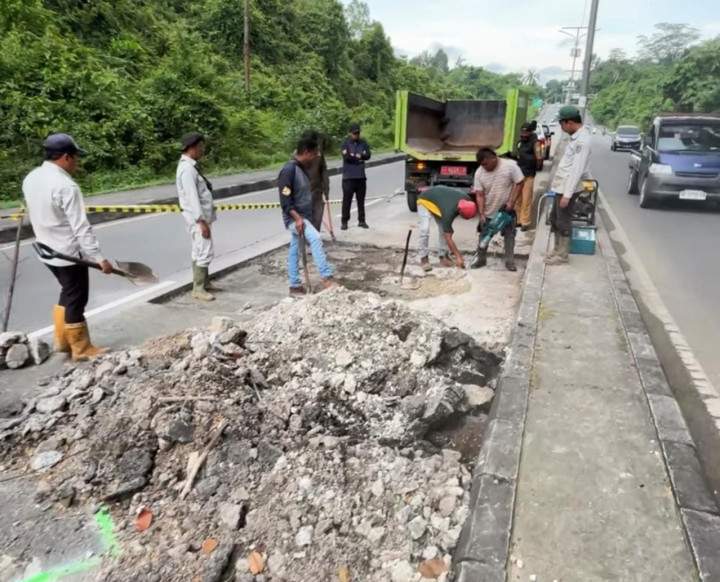 Akhirnya Jalan Rusak Cipto Mangunkusumo Diperbaiki; Setelah Sebabkan Kecelakaan