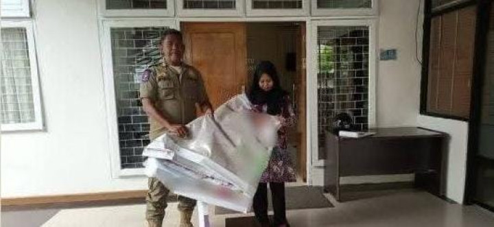 DPM-PTSP Imbau Warga Pasang Spanduk di Pinggir Jalan Urus Perizinan