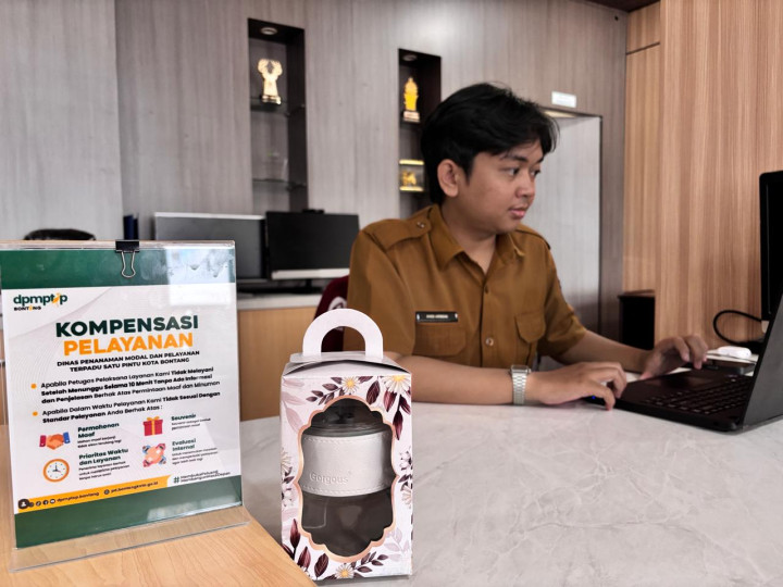 Pelayanan Lebih dari 10 Menit; DPMPTSP Bontang Beri Kompensasi 'Hadiah' ke Warga 