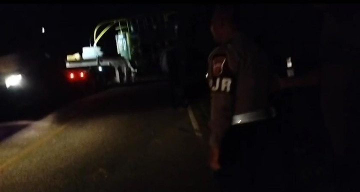 Setelah Lumpuh Nyaris 9 Jam, Poros Samarinda-Bontang Sudah Bisa Dilalui