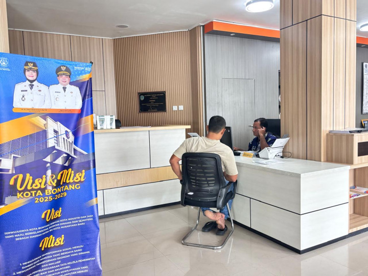 Trotoar Halangi Tempat Usaha; DPM-PTSP Bolehkan Dibongkar Asal Penuhi Syarat Ini