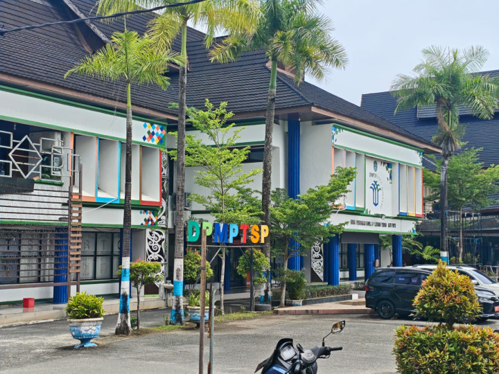 Undang Investor Datang ke Bontang; DPM-PTSP Manfaatkan Iklan Publik di Bandara