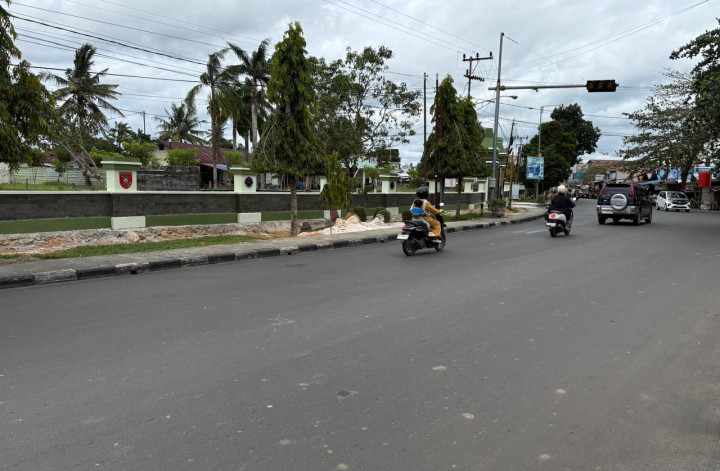 Proyek Pengaspalan Jalan Tanjung Limau Rp 3,2 Miliar Rampung; Marka Jalan Tak Dibikin karena Anggaran Dikurangi