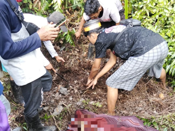 Warga Santan Geger, Kerangka Manusia Ditemukan di Kebun Sawit