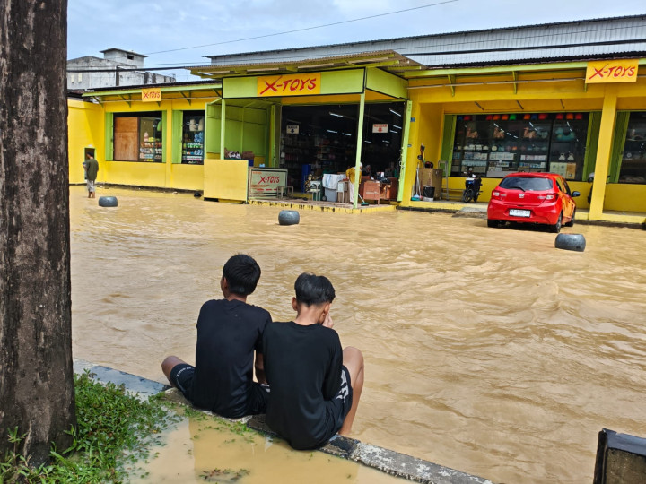 2.600 Warga Kelurahan Api-Api Terdampak Banjir; Dirikan Dapur Umum