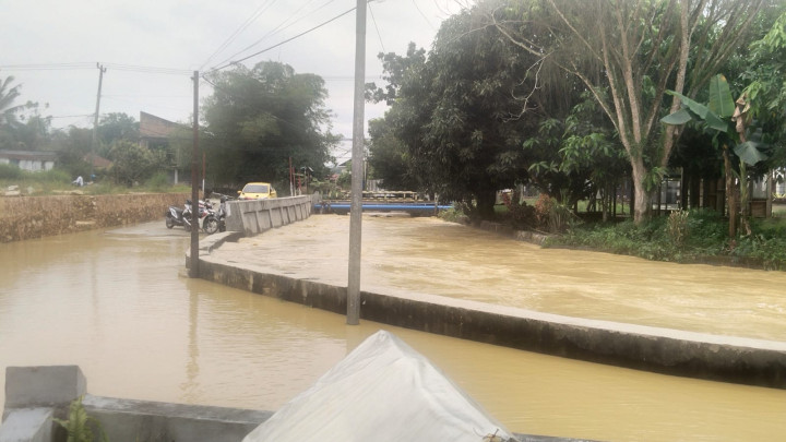 Banjir Rendam Kelurahan Kanaan dan Telihan; 758 Warga Terdampak