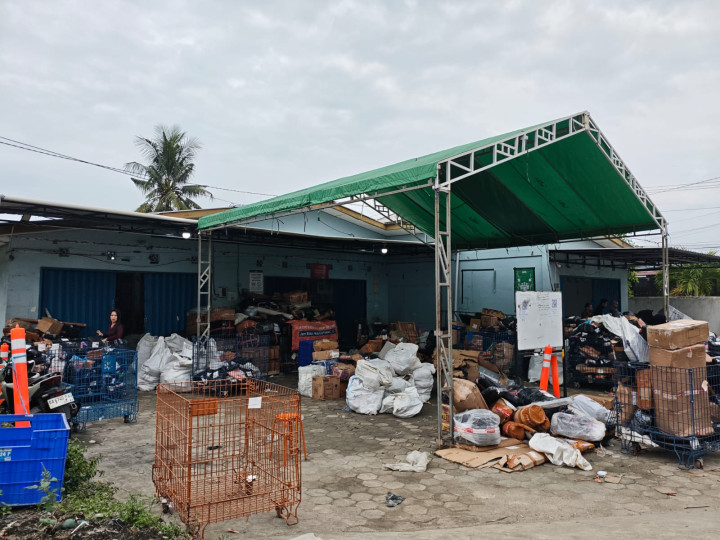 Kiriman Melimpah, Kurir SPX Express Kualahan Antar Paket Warga Bontang