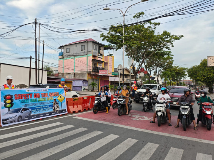 Momentum Bulan K3, PT IMM dan Polres Bontang Gelar Kampanye Safety On The Road di Jalan