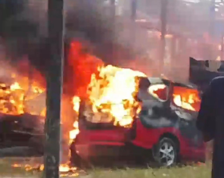 Bangunan Pujasera di Guntung Hangus Terbakar