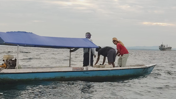 Mesin Kapal Mati Di Tengah Laut, Tiga Pemancing Asal Guntung Dievakuasi BPBD