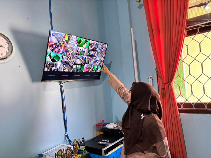20 Kamera CCTV di SDN 001 Bontang Selatan Sudah Terpasang; Mudahkan Monitoring Kelas
