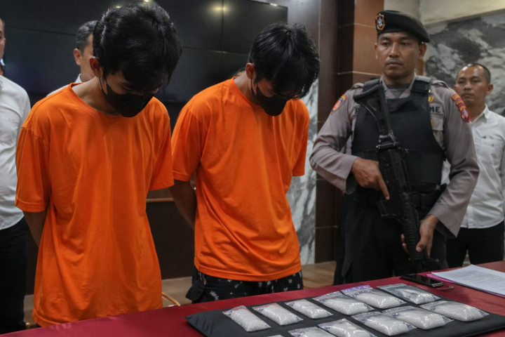 Berkat Laporan Warga; Polisi Berhasil Tangkap 2 Pengedar Sabu, Barbuk 16,5 Gram