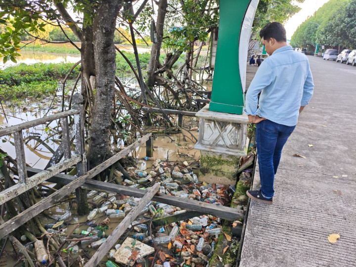 Penanganan Belum Maksimal, Sampah Plastik Cemari Pesisir Bontang Kuala