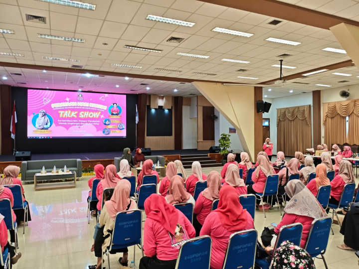 Peringati Hari Kartini; Paguyuban KKWSB Gelar Talk Show, Ajak Perempuan Sulbar Dukung Program GESIT