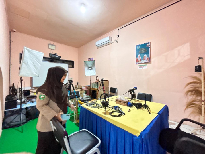 Podcast SDN 001 Bontang Selatan Latih Public Speaking Murid 