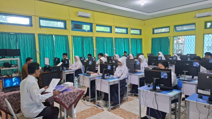 SMP Negeri 1 Bontang Gelar TKA Diikuti 310 Pelajar; Berjalan Lancar, Sekolah Terapkan 2 Kuota