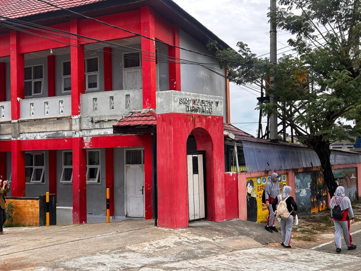 Tanamkan Sadar Lingkungan; Murid SMPN 7 Bontang Tinjau TPA Bontang Lestari