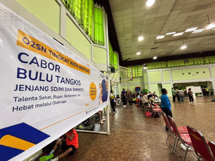 55 Siswa Perwakilan SD dan SMP Ikuti O2SN Cabang Olahraga Bulu Tangkis 