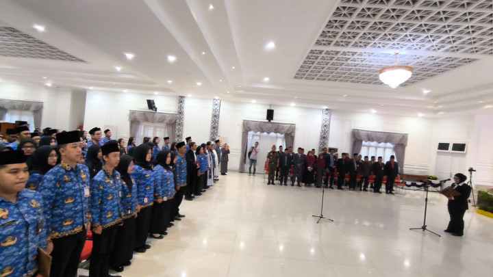 Neni Lantik 119 ASN Pemkot Bontang, Tekankan Disiplin dan Pelayanan Tanpa Tebang Pilih