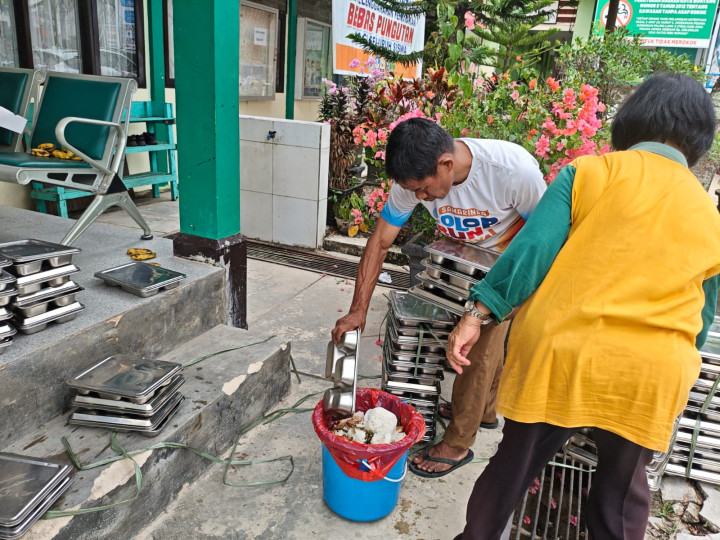 MBG Tak Hanya Dinikmati Murid di Bontang; Ternak Ayam dan Babi Juga Ikut Merasakan
