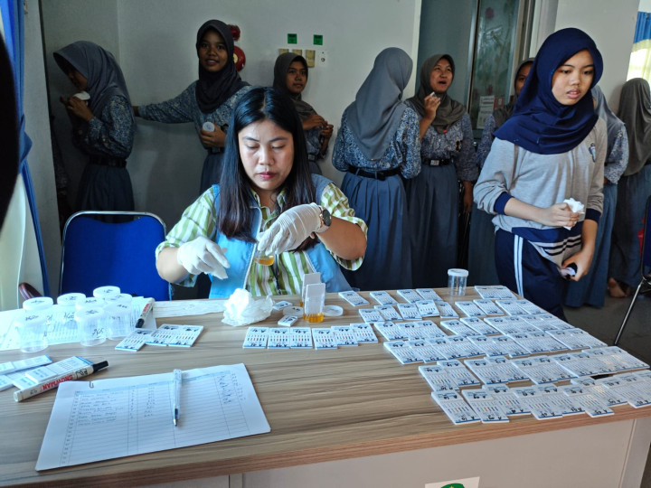 252 Siswa SMA Negeri 1 Bontang Jalani Tes Urine Mendadak