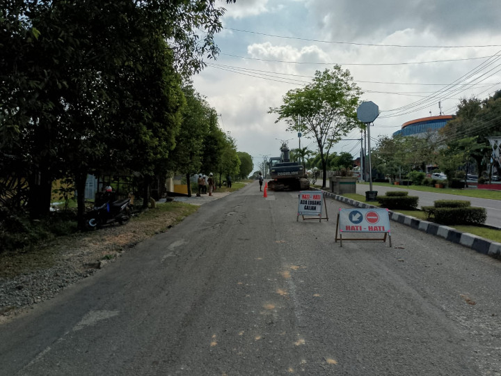 Jalan Rusak di Depan RSUD Taman Husada Akhirnya Diperbaiki, BBPJN Aspal Ulang 6 Titik