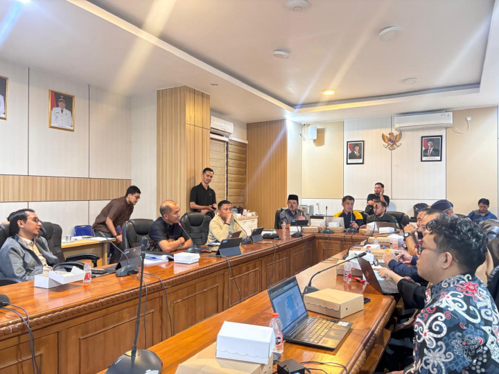 Pendirian Menara BTS Harus Sesuai Pola Ruang; JAP Soroti Materi Raperda Masih Umum