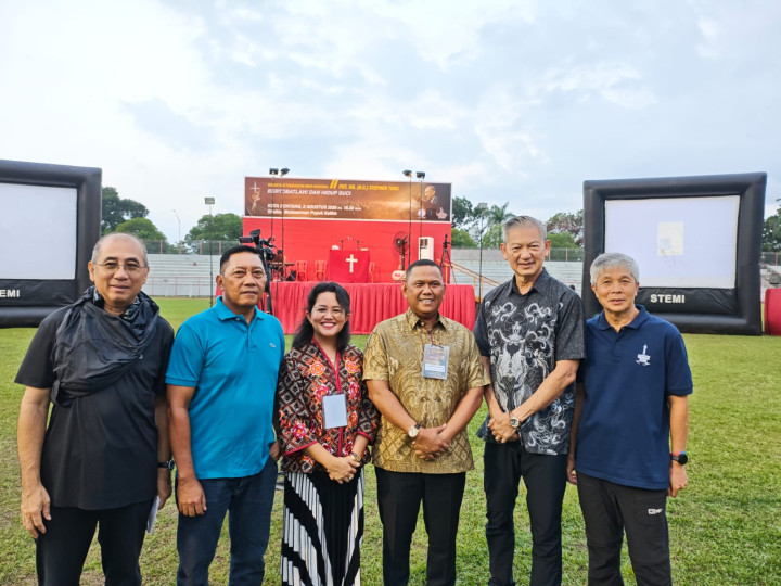 Ribuan Umat Kristiani di Bontang Ikuti Kebaktian Bersama Penginjil Internasional Stephen Tong